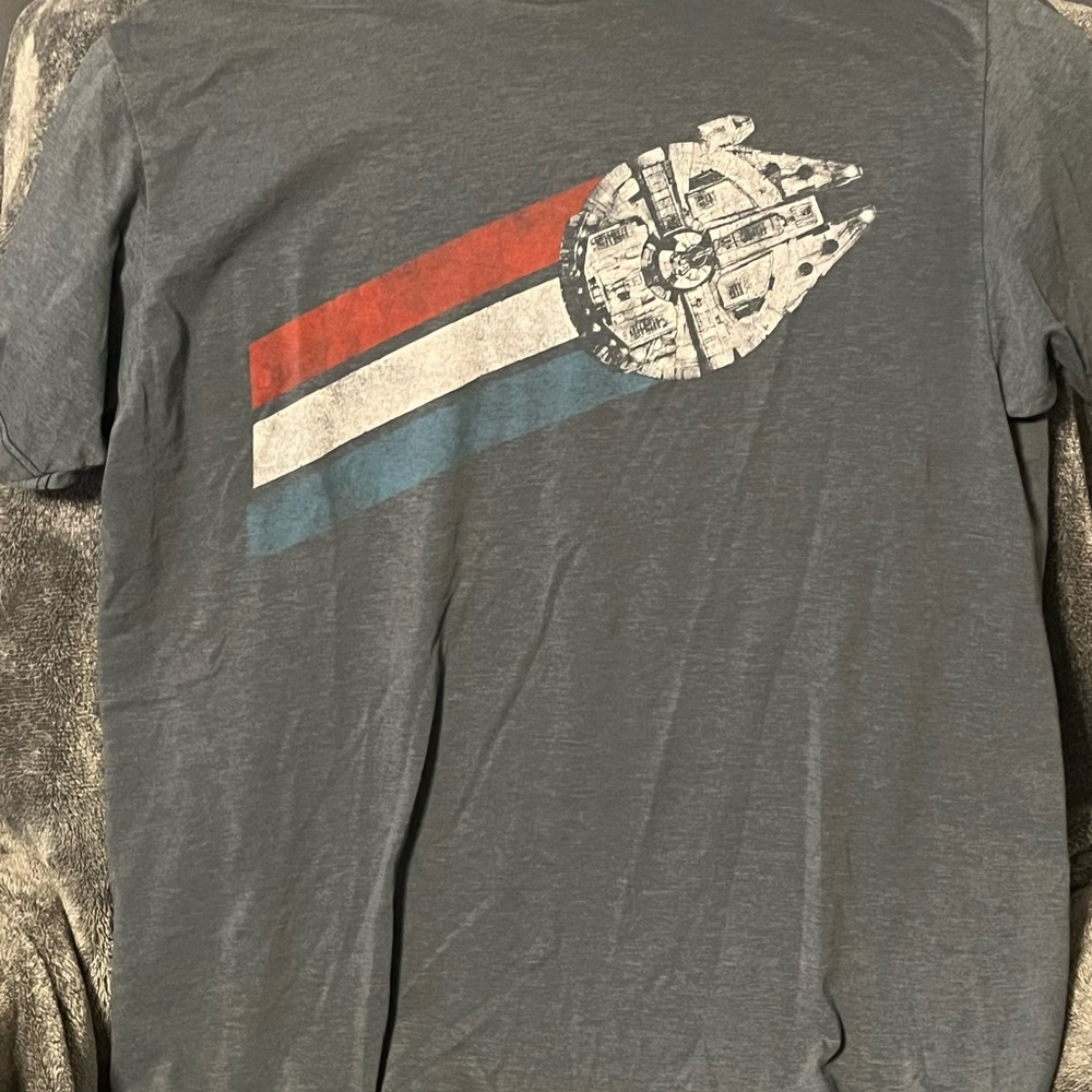Men's Gray Graphic Short-Sleeve Tee with Red-White-Blue Stripe Design